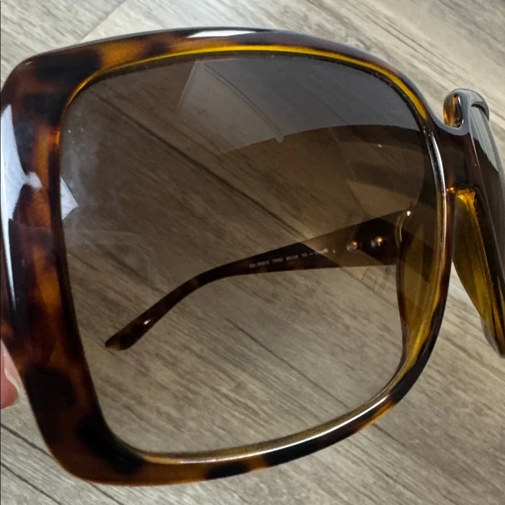 Gucci Oversized Tortoise Brown Gradient Butterfly Sunglasses GG Logo